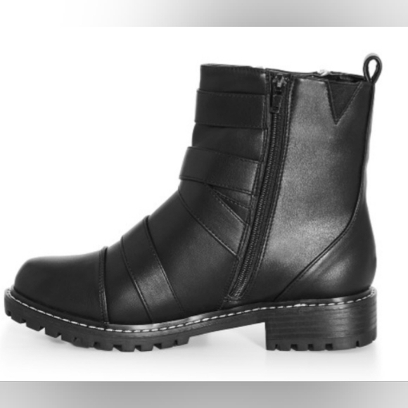 NEW City Chic Faux Leather Chain Detail Boots Wide Fit Size 11 - Picture 3 of 5